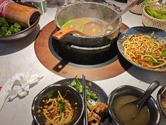 -芸山季·云南野生菌火锅(人民广场来福士店)