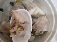 鲜肉虾仁馄饨-南城香·饭香串香馄饨香(富丰桥店)