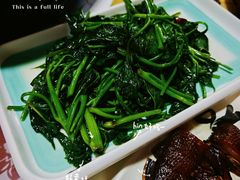 -土砂锅生态山庄·非遗砂锅雅鱼