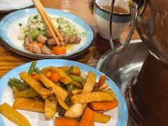 -渝信川菜 · 川味家常菜(财富购物中心店)