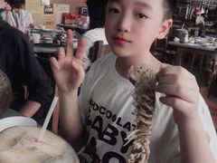 -四川小胡子海鲜(丁村万人海鲜广场店)