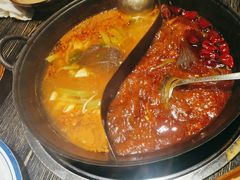 -冯校长老火锅(中联广场店)