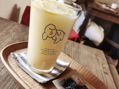 春天的菠萝-春风十里咖啡馆