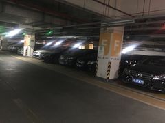 -万象城-停车场