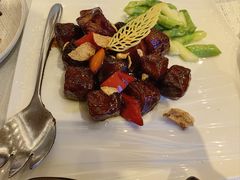 黑金雪花牛肉粒-上海和平饭店龙凤厅 Dragon Phoenix