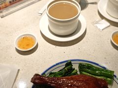 烧鸭腿饭-香港新发烧腊茶餐厅(水围店)