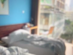 -卡罗酒店(东门晒布地铁站店)