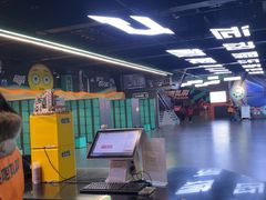 -极限PLAY运动娱乐新世界·团建派对表演休闲馆·室内高空游乐园