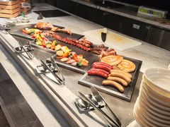 -飨食汇全日制餐厅·昆山皇冠假日酒店(九方店)