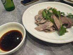 白切三宝-侬佳蒸菜馆(听潮店)