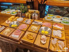-银米·云南传统过桥米线(双廊黑金冠店)