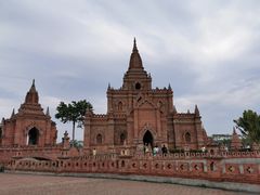 -一寨两国风景区