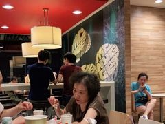 大堂-麦当劳(虹梅路地铁站店)