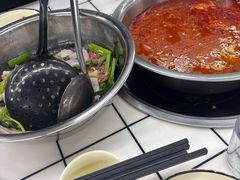 -周良天山牛杂城(天山路总店)