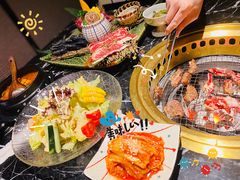 -山川小町·极番烧肉(新地假日广场店)