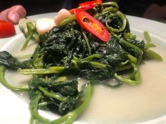 -Lam Vien Restaurant