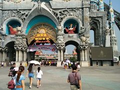 -泉城欧乐堡戏水湾艺术养生温泉