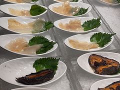 -雍容荟帝王蟹活龙虾展台自助(IFS黑金店)
