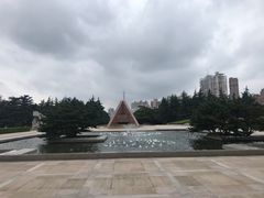 -上海市龙华烈士陵园