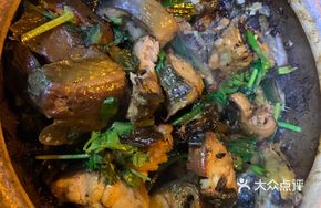 Stir-fried Eel with Sauce