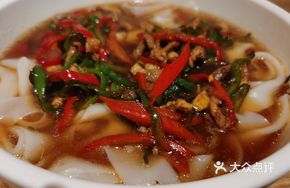 Spicy Chili and Braised Pork Noodle Soup