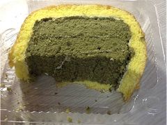 抹茶虎皮蛋糕。抹茶味道挺浓的。-丁香西饼屋(桂林路店)