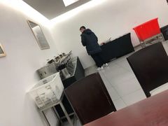 -上海宝信宝马4S店