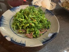-Cuc Gach Quan Restaurant