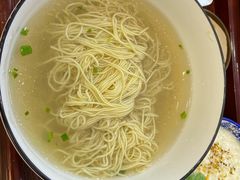 -百年老字号·观振兴蟹黄面·三虾面·苏式面(观前街富仁坊巷店)