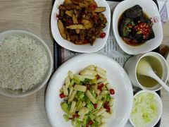 -毛家饭店(长沙南站店)