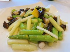 芦笋炒黑鸡枞菌-名苑皇宫酒家(来魅力壁画村店)