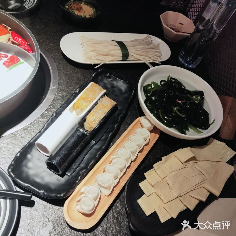 看到这个熊猫来了的火锅店，就决定来尝尝这家