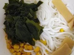 酸菜鸡丝豚骨米线-蒙小妹骨汤饭.米线(新光路店)