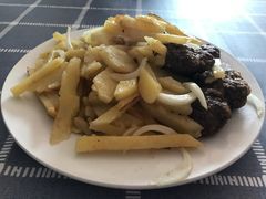 牛肉饼土豆条-卓娅俄餐厅(恩和俄罗斯民族乡店)