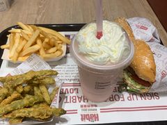 -The Habit Burger Grill 哈比特汉堡(爱琴海店)
