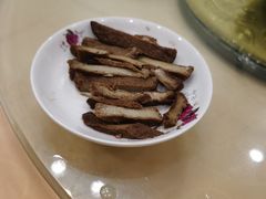 -余杨鸭鸭餐厅