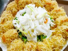 金丝虾球墨鱼花-东方红酒楼(知春路店)