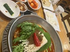-喇喇排骨火锅·传统韩式脊骨汤(望京西园总店)