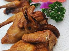 石岐乳鸽-轩记海鲜餐厅·四十五年老字号·经典粤菜(西区彩虹店)