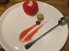 草莓甜心慕斯-食间牛排(湖西路店)
