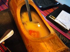 -香巴拉云南餐厅(华莱坞店)