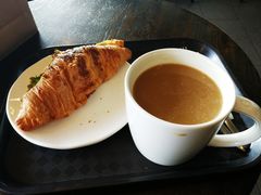 -星巴克臻选(盐城金鹰聚龙湖店)