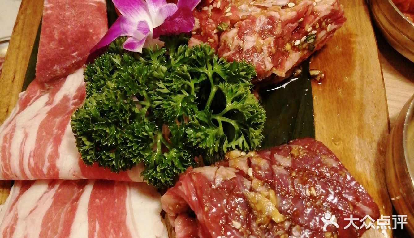 我要吃肉肉，吃烤肉