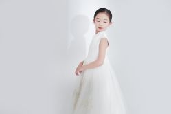 -亲亲宝贝艾尔莎亲子摄影会馆(中华路店)