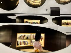 -涨巢·潮玩水疗局