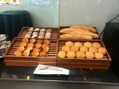 -亮马河饭店翠雅咖啡厅