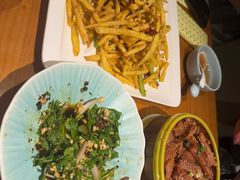 -莲餐厅·湖北菜·潜江小龙虾店(愚园路店)