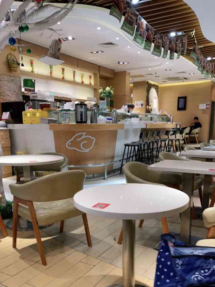 中午在附近办事直接来仙踪林解决午餐店里人不是很多服务员也不少点了