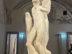 -斯福尔扎古堡