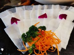 -老牌坊云南鱼豆花火锅(爱建店)